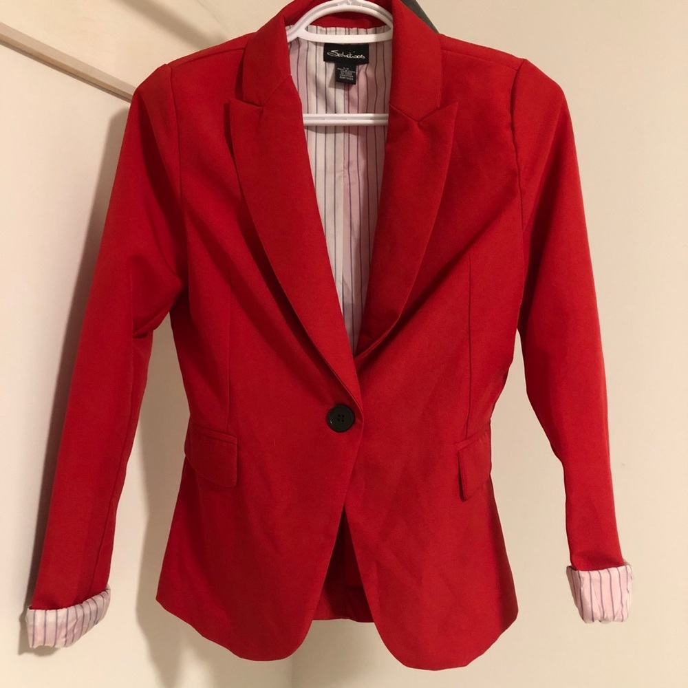 Blazer - Picture 2 of 2